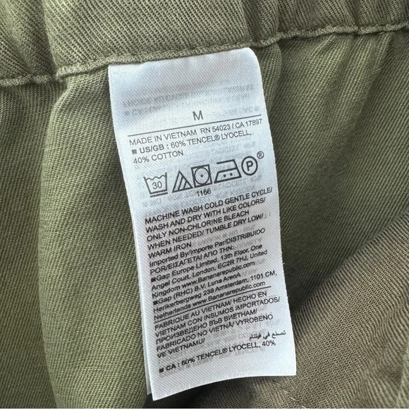 Banana Republic All Day Pant Olive Green Size Medium 8/10 Relaxed Fit Taper Leg - Picture 8 of 11